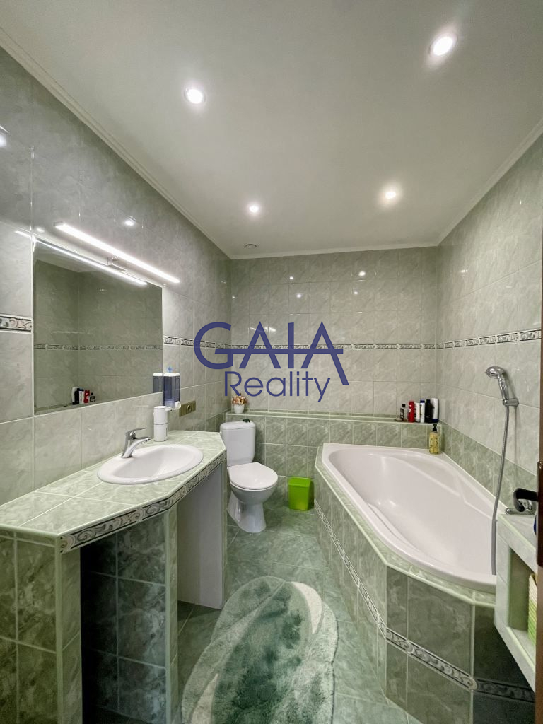 Rodinný dům se dvěma byty - obrázek č.12