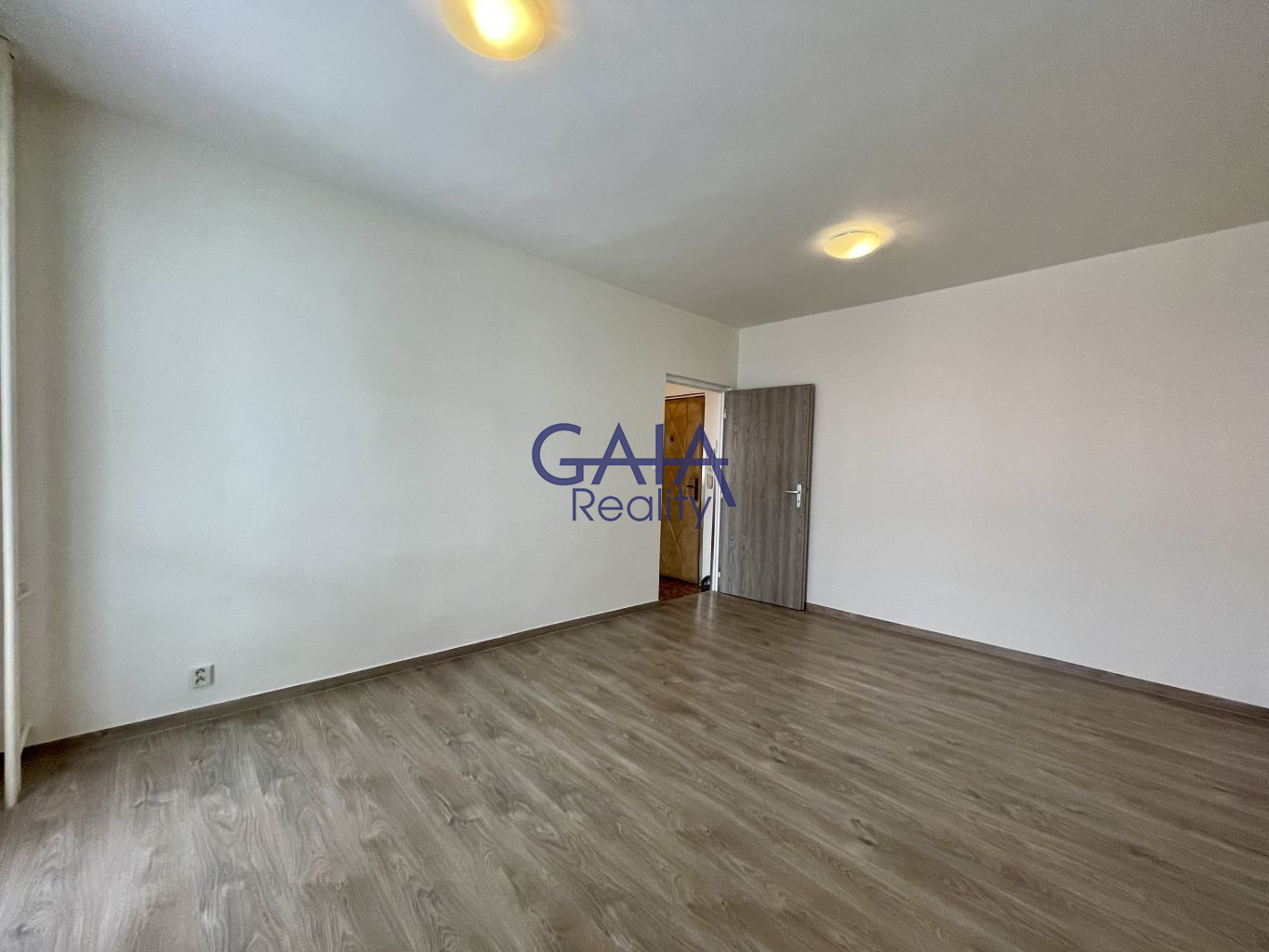 Pronájem bytu s balkonem v centru města - obrázek č.3