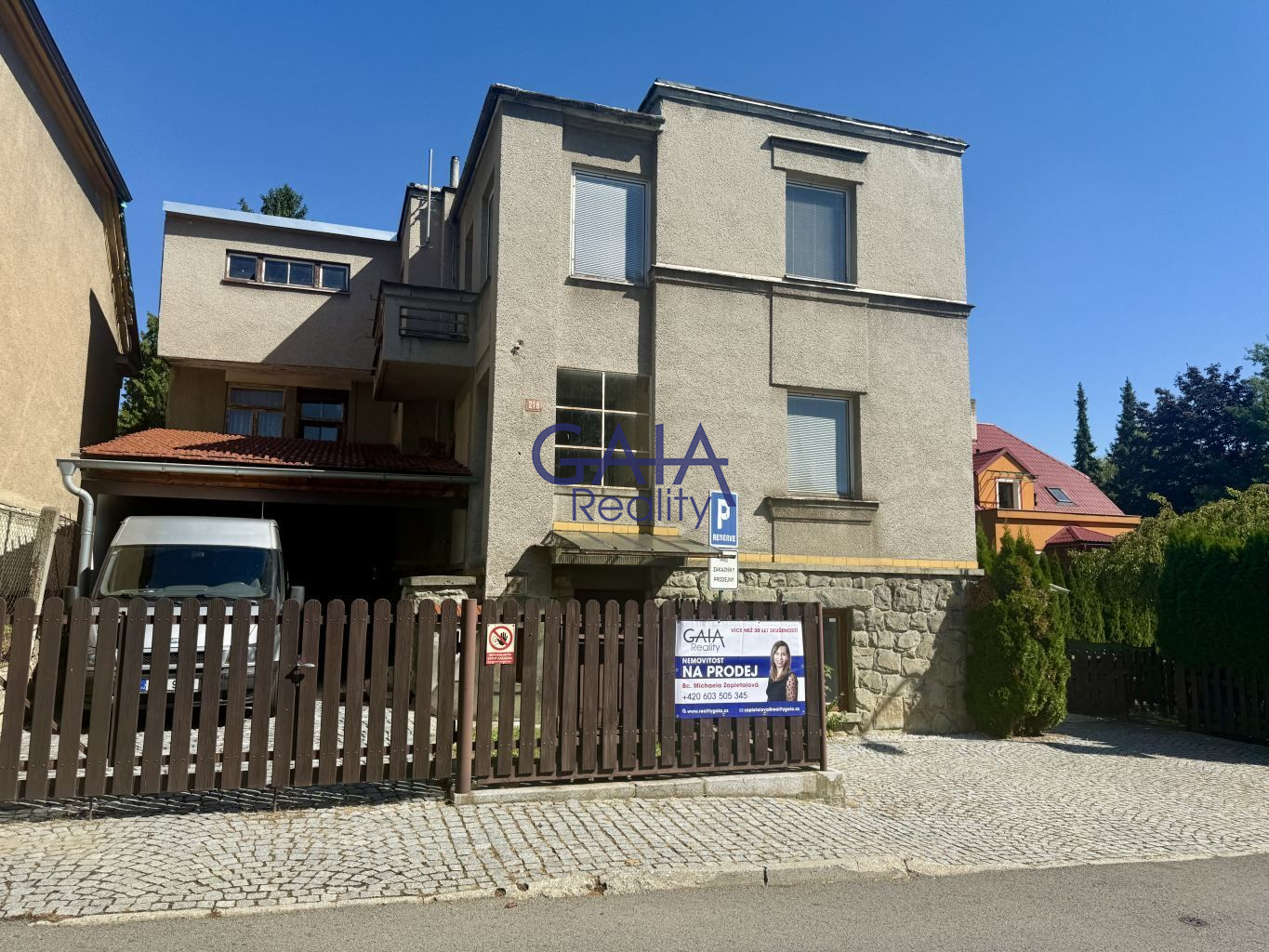 Vila vhodná pro developery - bydlení nebo podnikání - titulní obrázek--