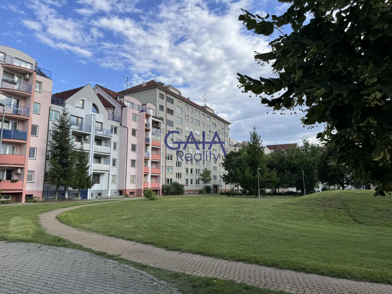 Podnájem bytu 3 +1 s balkonem nedaleko centra města - obrázek č.11