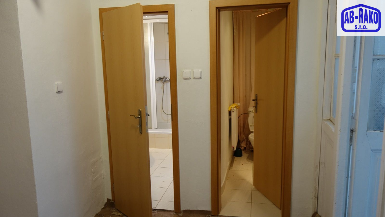 Výnosový byt 2+KK+šatna v histor. centru Jindřichova Hradce - obrázek č.16