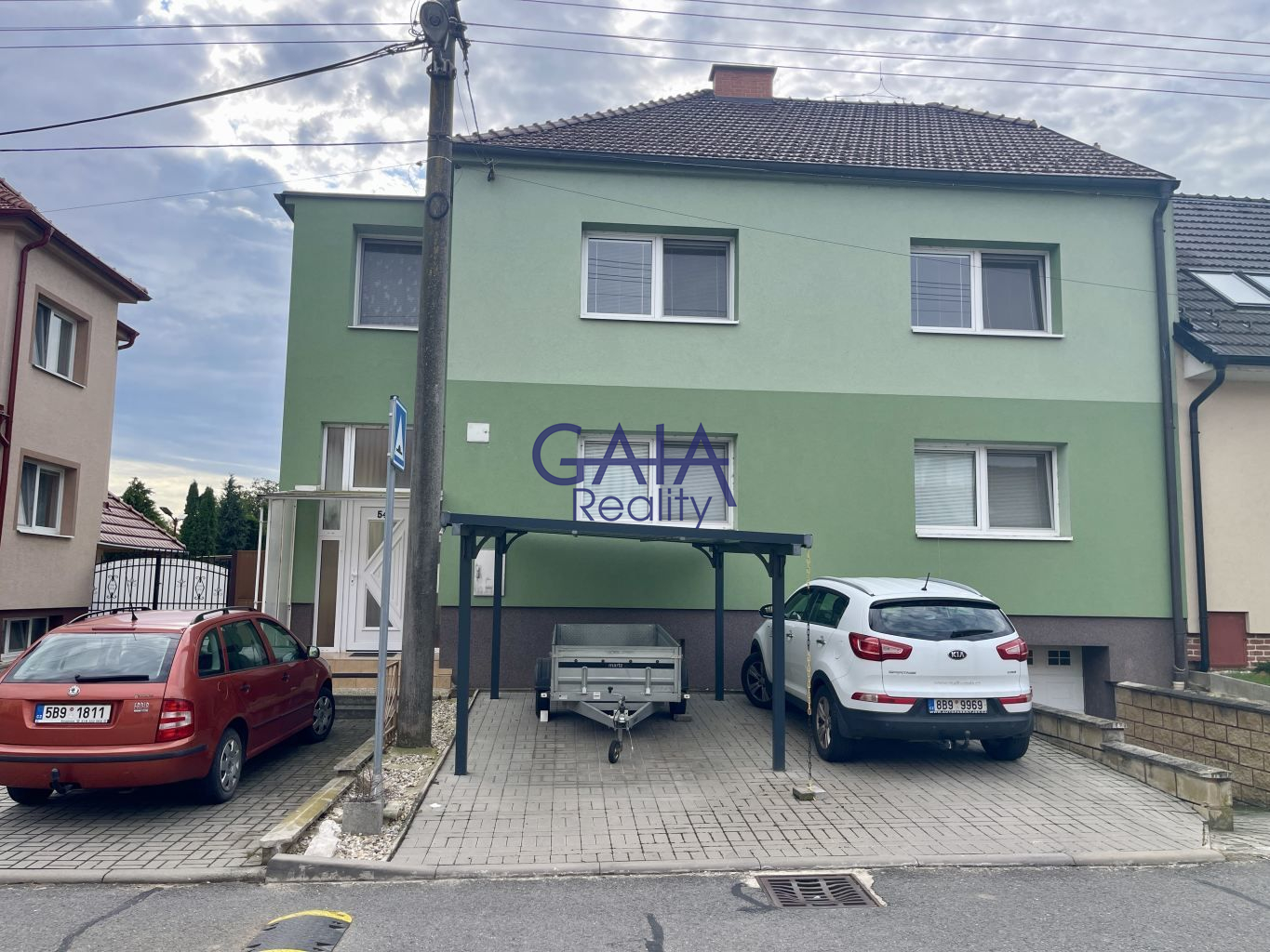 Pronájem prostorného patra v rodinném domě - obrázek č.16