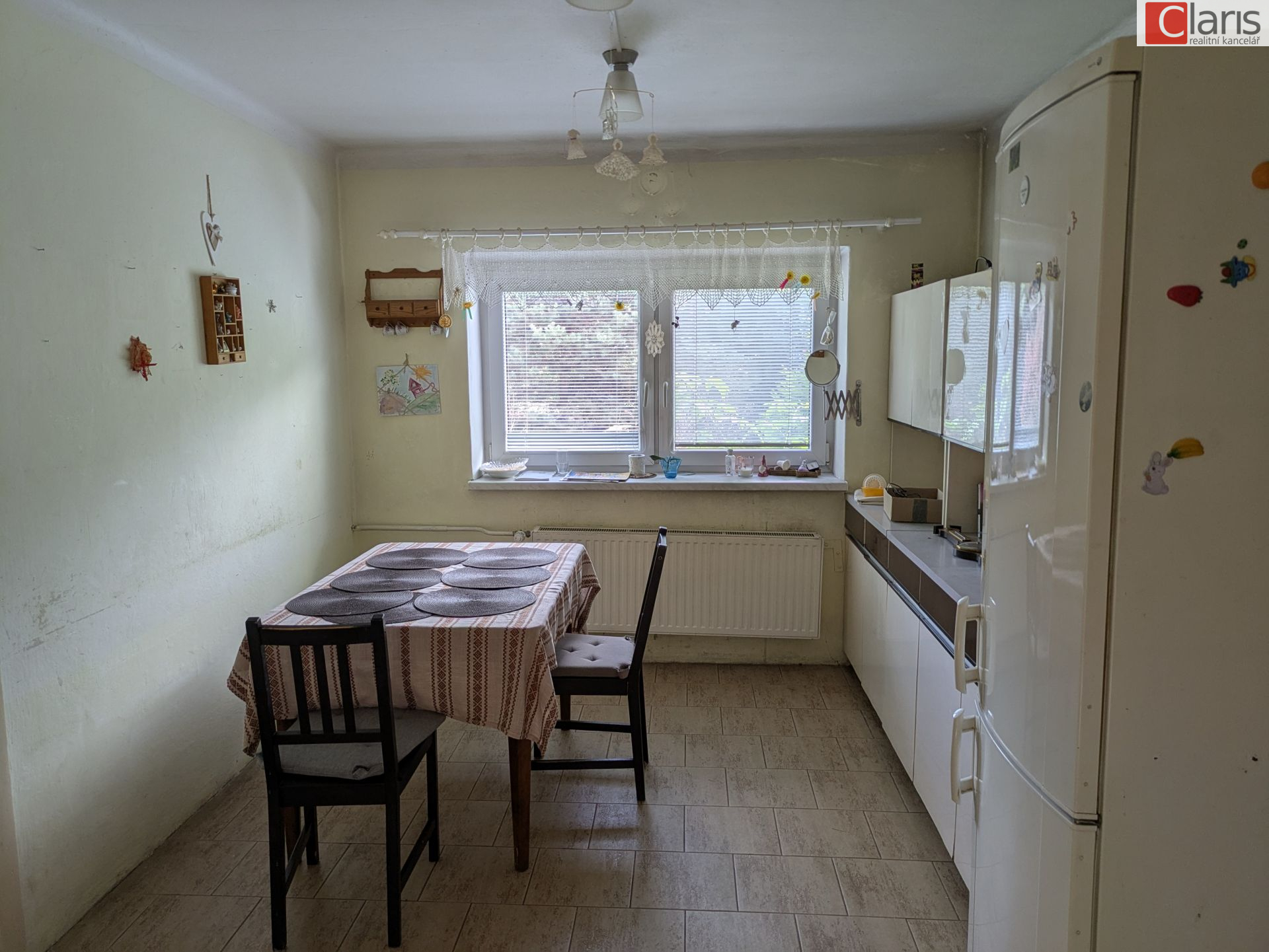 Prodej rodinného domu s rozsáhlými stavebními pozemky - obrázek č.13