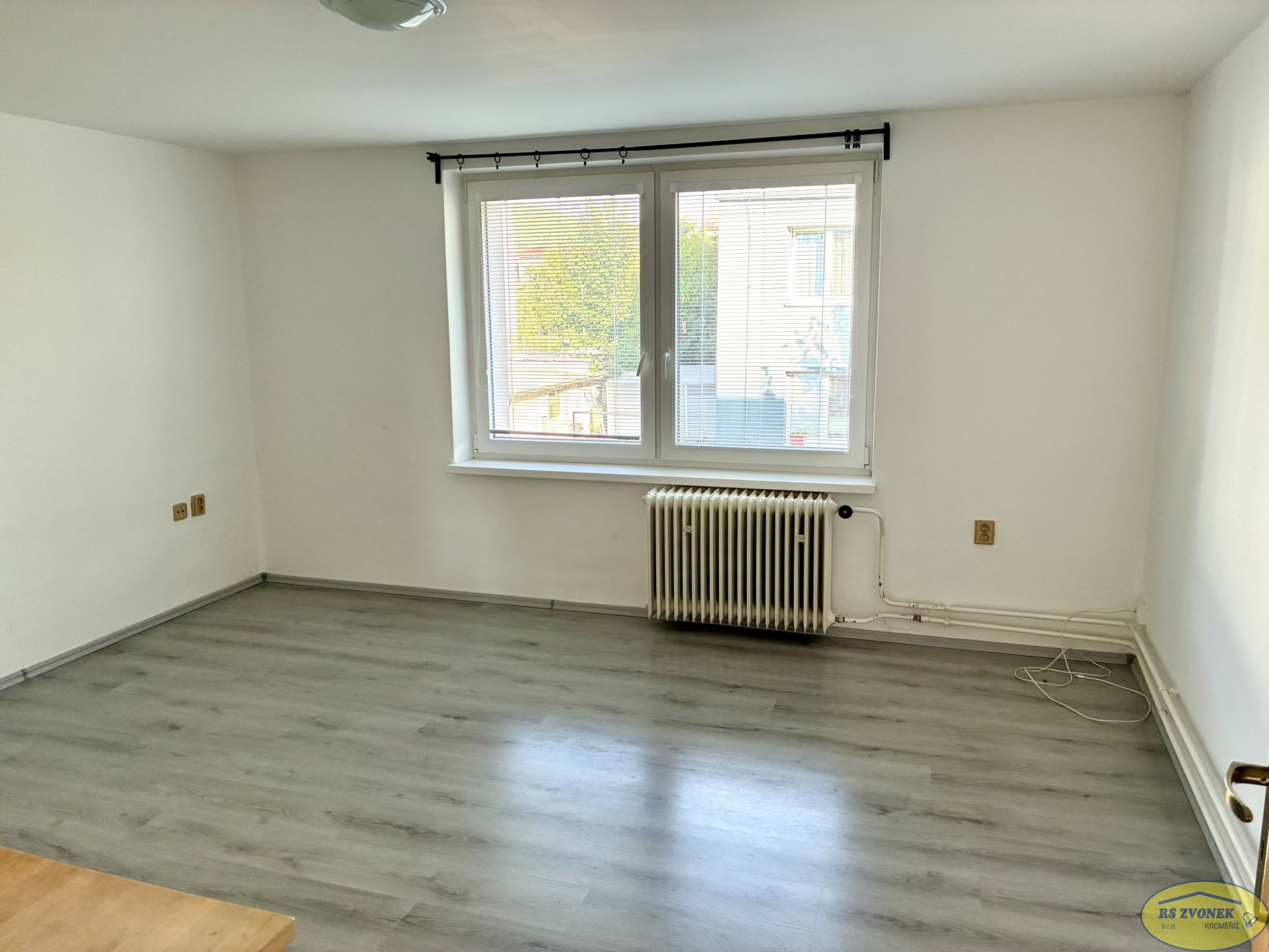Pronájem cihlového bytu 2+kk, 40 m2, Šternberk - titulní obrázek--