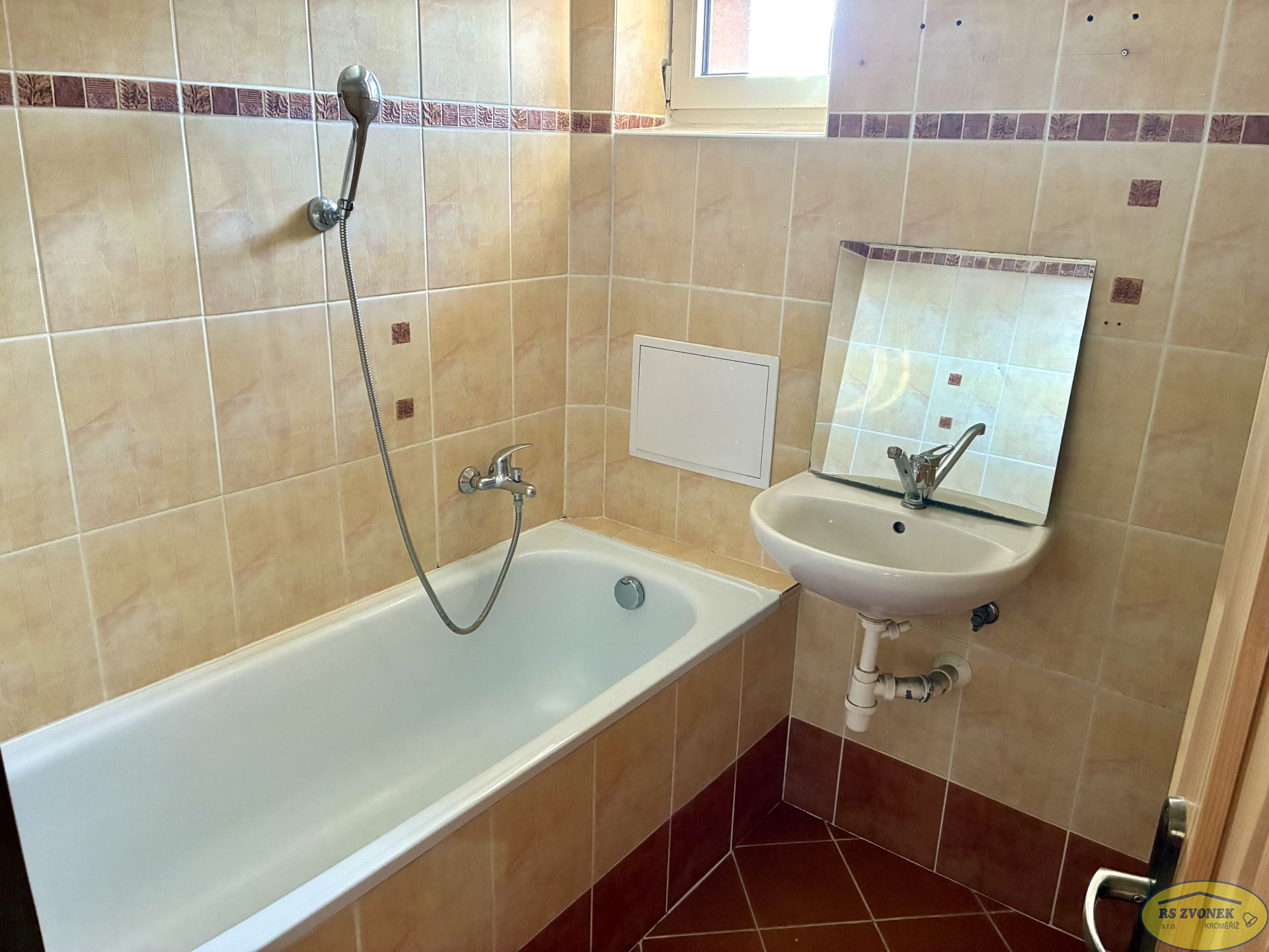 Pronájem cihlového bytu 2+kk, 40 m2, Šternberk - obrázek č.6