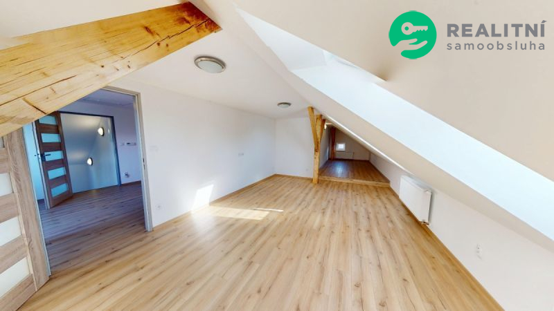 Komfortní a vzdušný byt 3+1 s terasou, 118 m2 - obrázek č.23