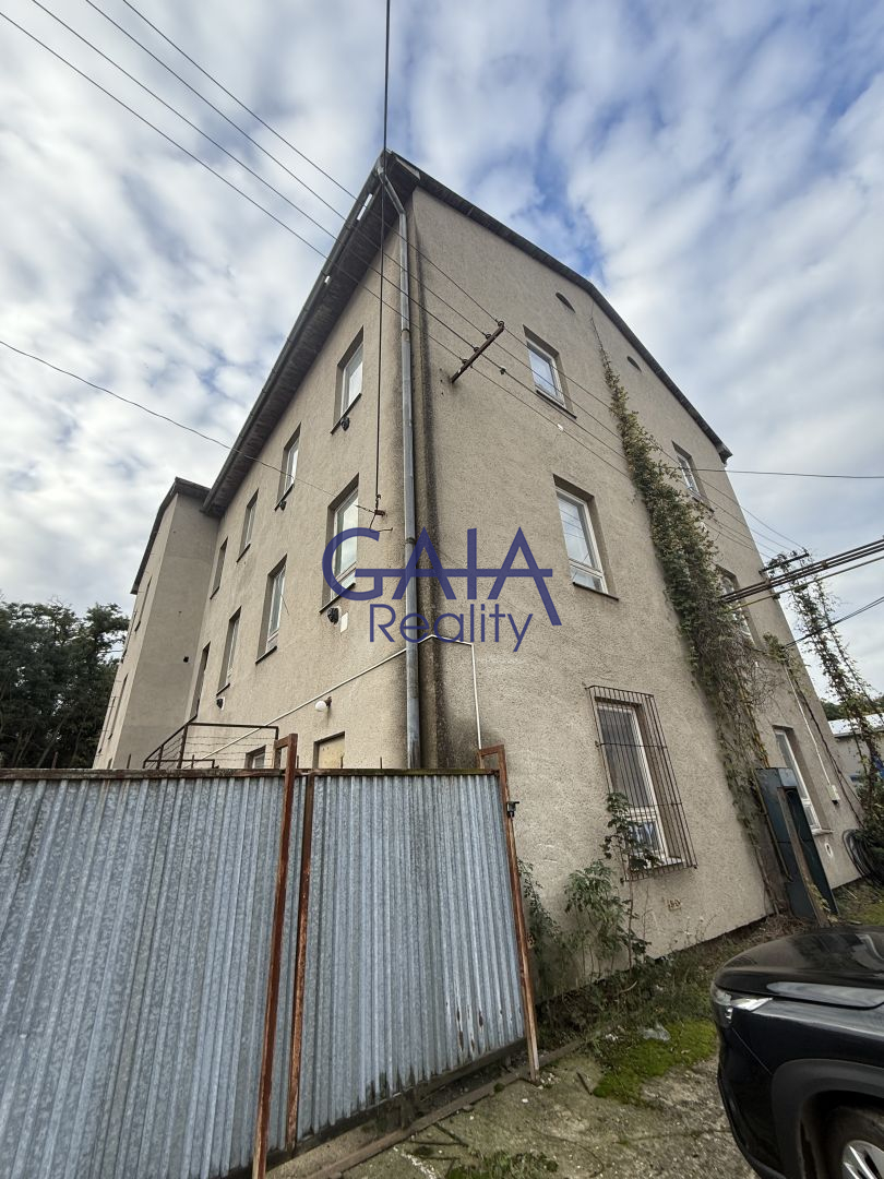 Investiční projekt: třípodlažní budova s rozsáhlým pozemkem - obrázek č.22