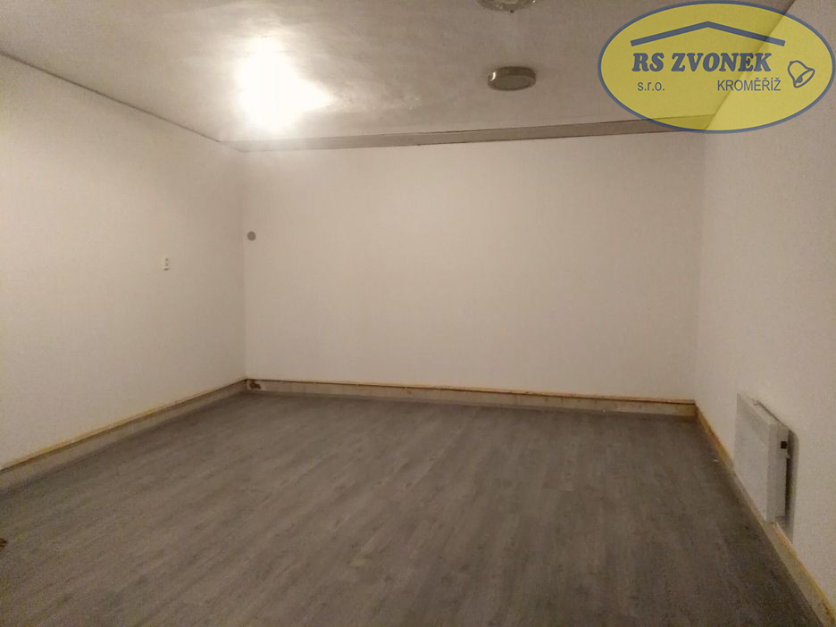 Pron. obchodu, ul.1.Máje, Olomouc - obrázek č.5