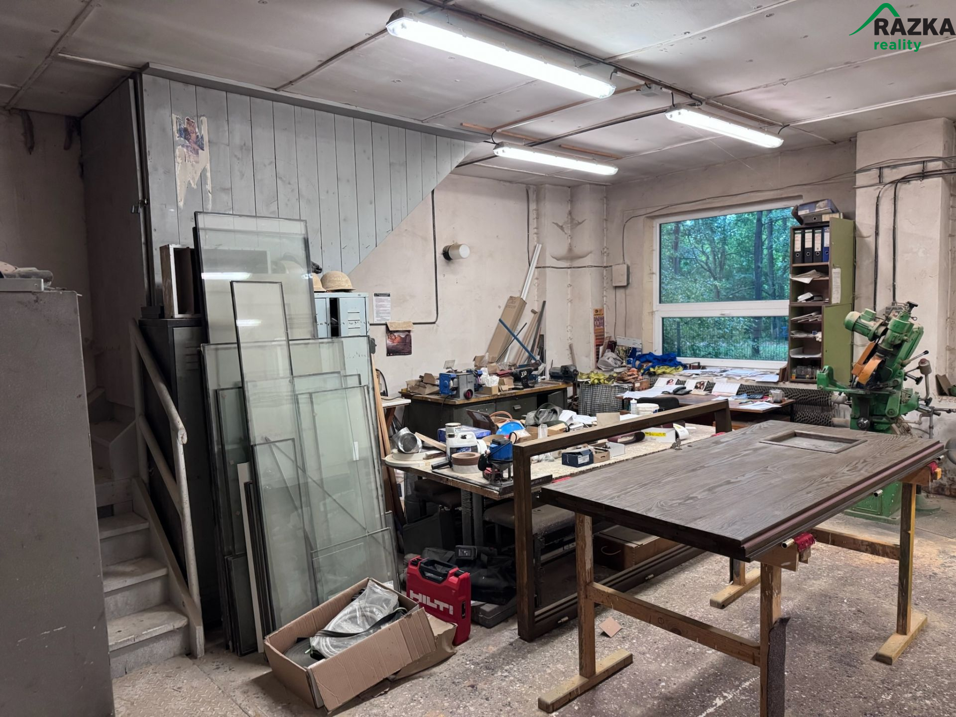 Pronájem zavedené truhlárny Bor u Tachova ( 280m2) - obrázek č.4
