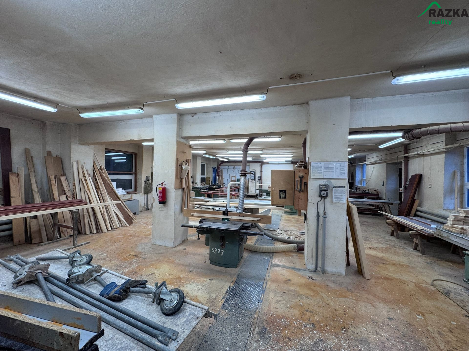 Pronájem zavedené truhlárny Bor u Tachova ( 280m2) - obrázek č.6