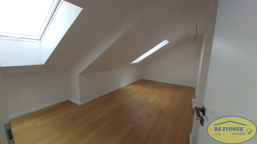 Pronájem nadstandard. mezonetového BOV 3+KK , Štěchovice, KM - obrázek č.7