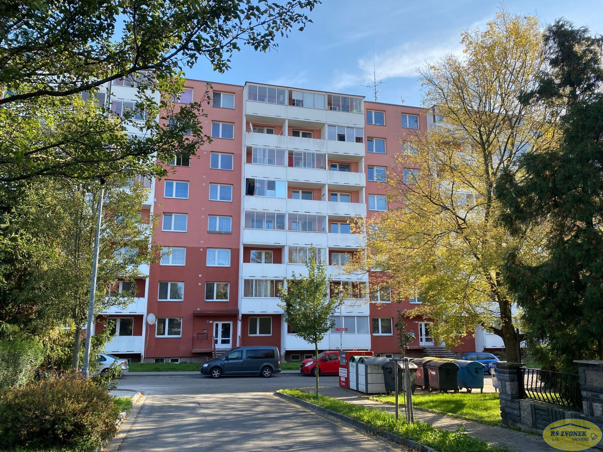 Pronájem BOV 2+1, U Rejdiště, KM - titulní obrázek--