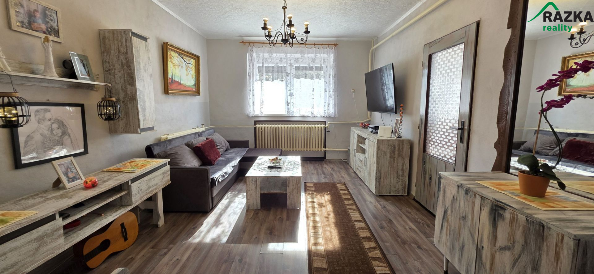 Rodinný dům 5+1 (280 m2) se zahradou Tisová - Hlinné - obrázek č.3