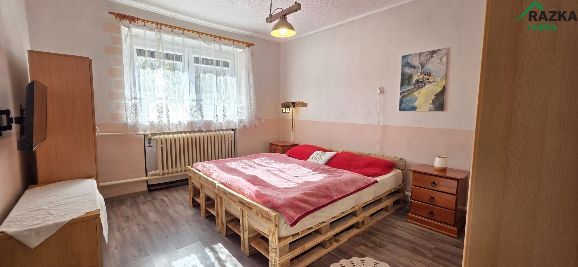 Rodinný dům 5+1 (280 m2) se zahradou Tisová - Hlinné - obrázek č.5