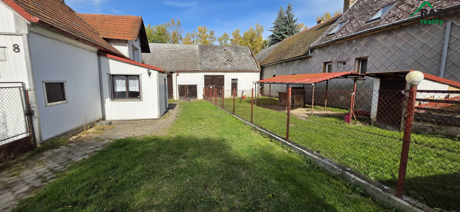 Rodinný dům 5+1 (280 m2) se zahradou Tisová - Hlinné - obrázek č.22