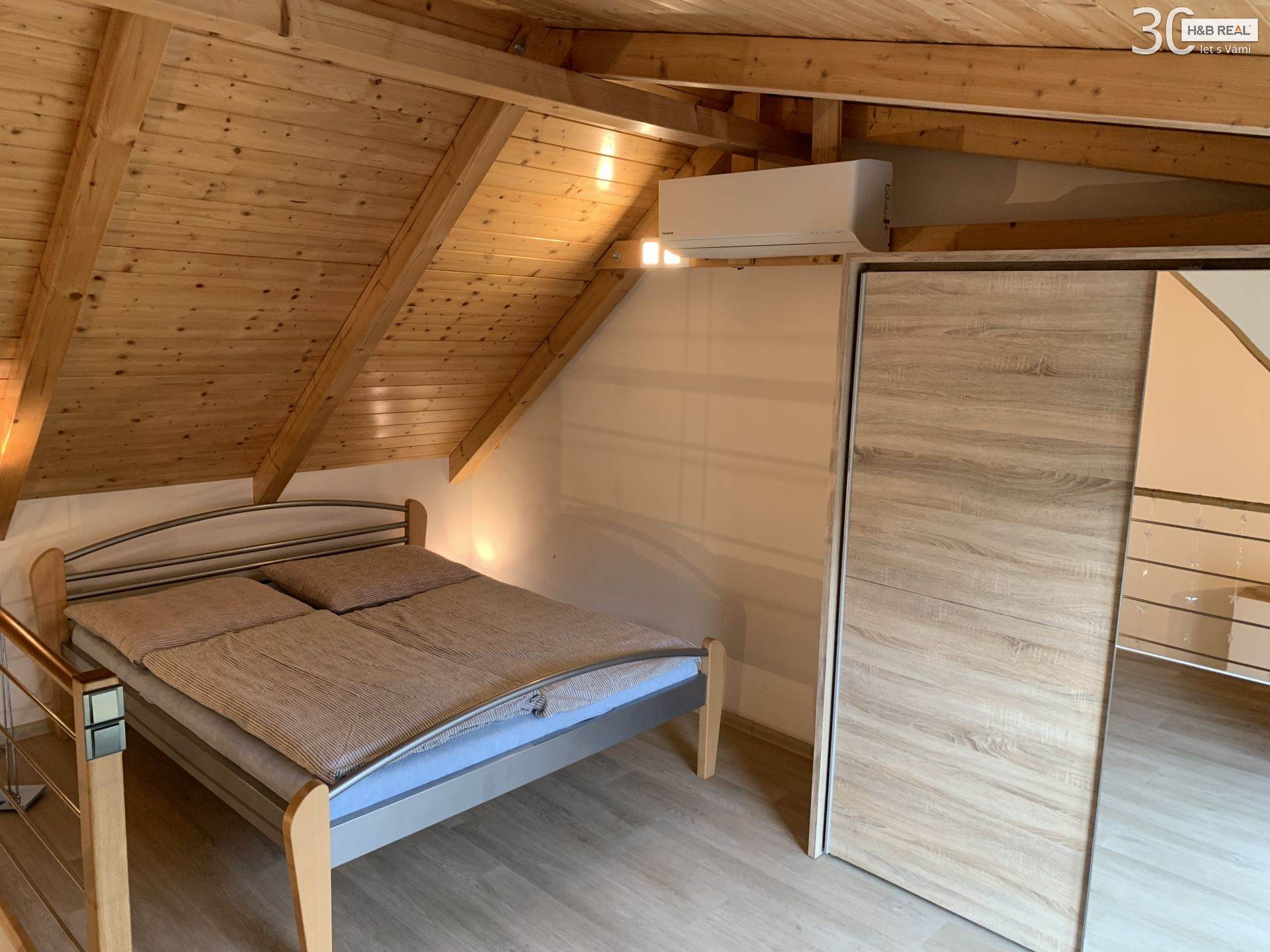 Pronájem luxusního RD   - obrázek č.9