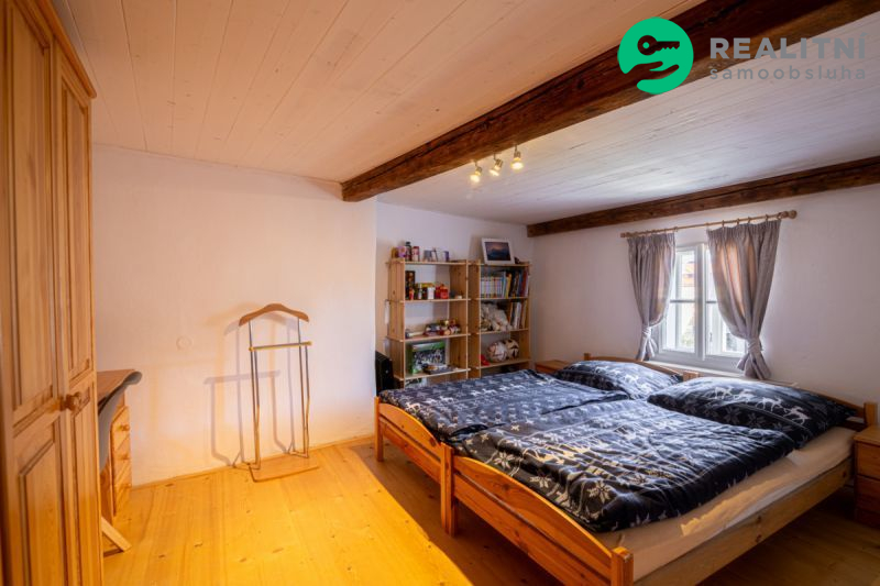 Roubenka s duší v centru města Vimperk - obrázek č.5