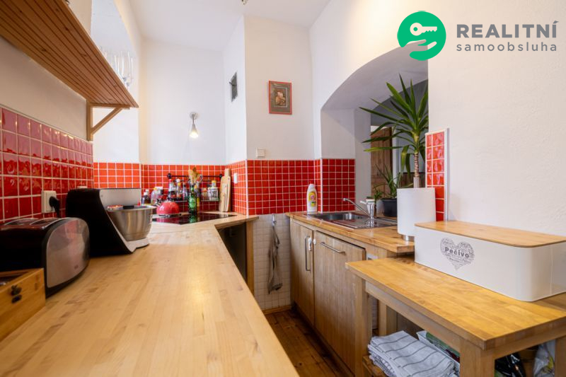 Roubenka s duší v centru města Vimperk - obrázek č.8