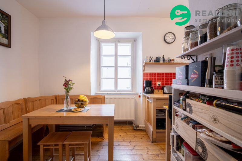 Roubenka s duší v centru města Vimperk - obrázek č.9