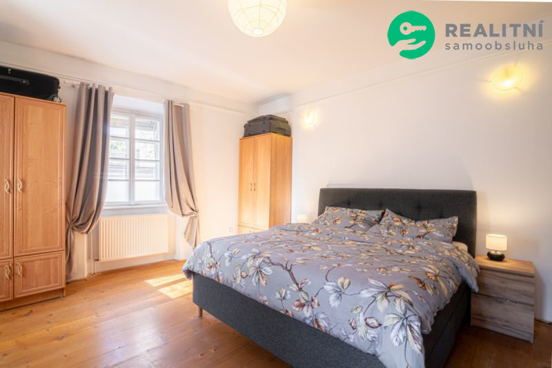 Roubenka s duší v centru města Vimperk - obrázek č.10