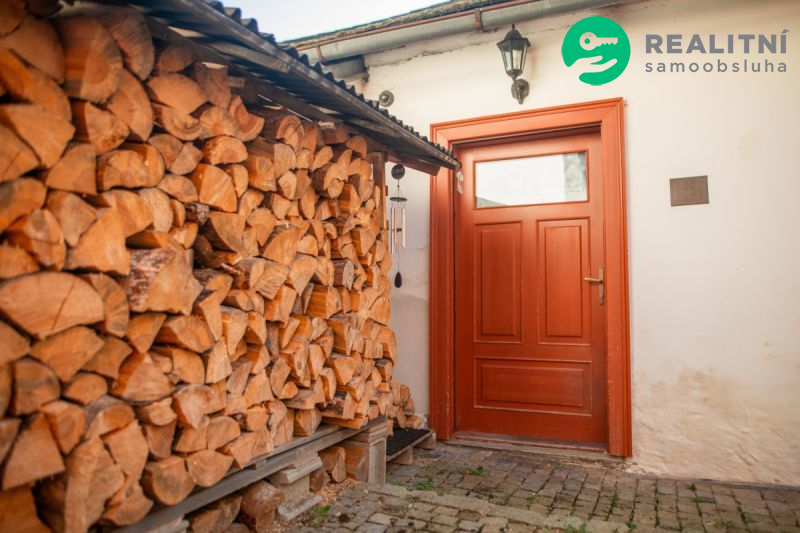 Roubenka s duší v centru města Vimperk - obrázek č.17