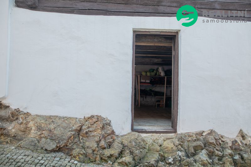 Roubenka s duší v centru města Vimperk - obrázek č.20