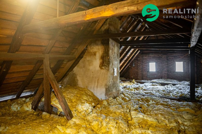 Roubenka s duší v centru města Vimperk - obrázek č.27