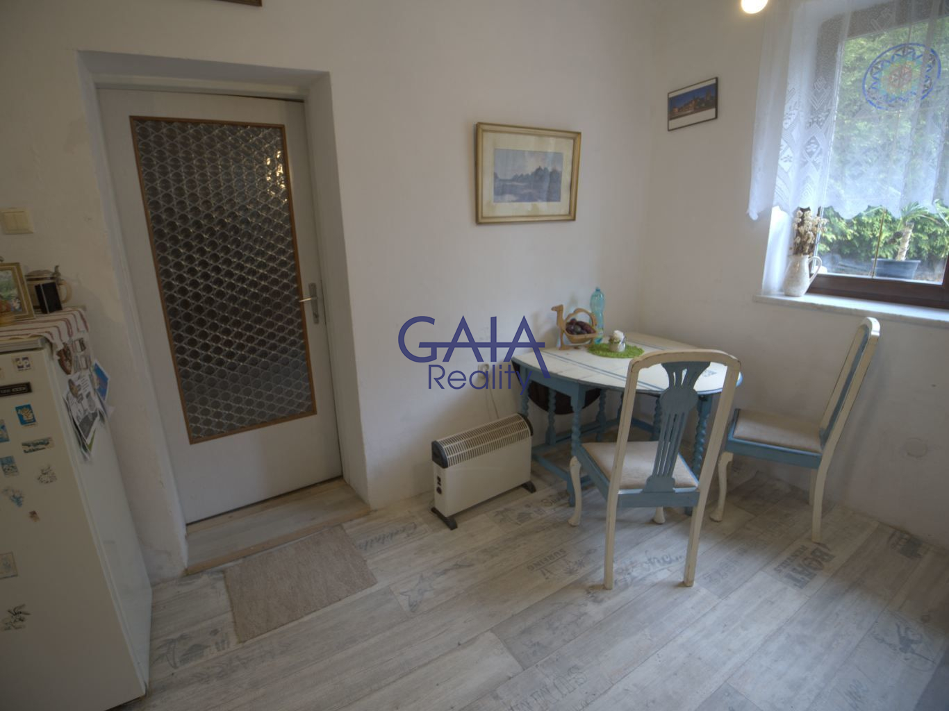 Rodinný dům 7+1 kousek od města i dálnice - obrázek č.6