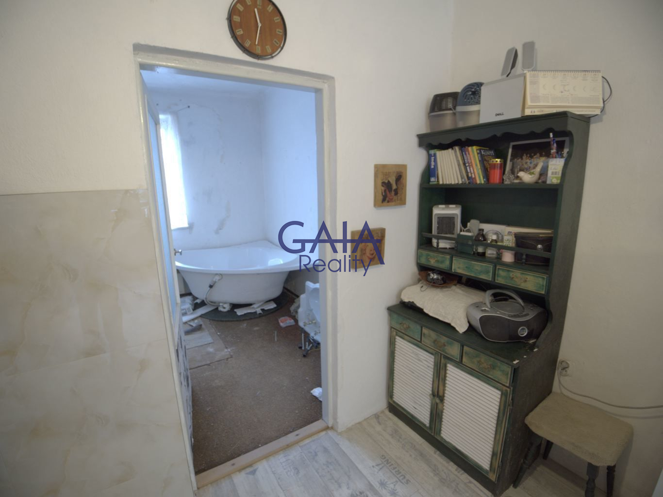 Rodinný dům 7+1 kousek od města i dálnice - obrázek č.7