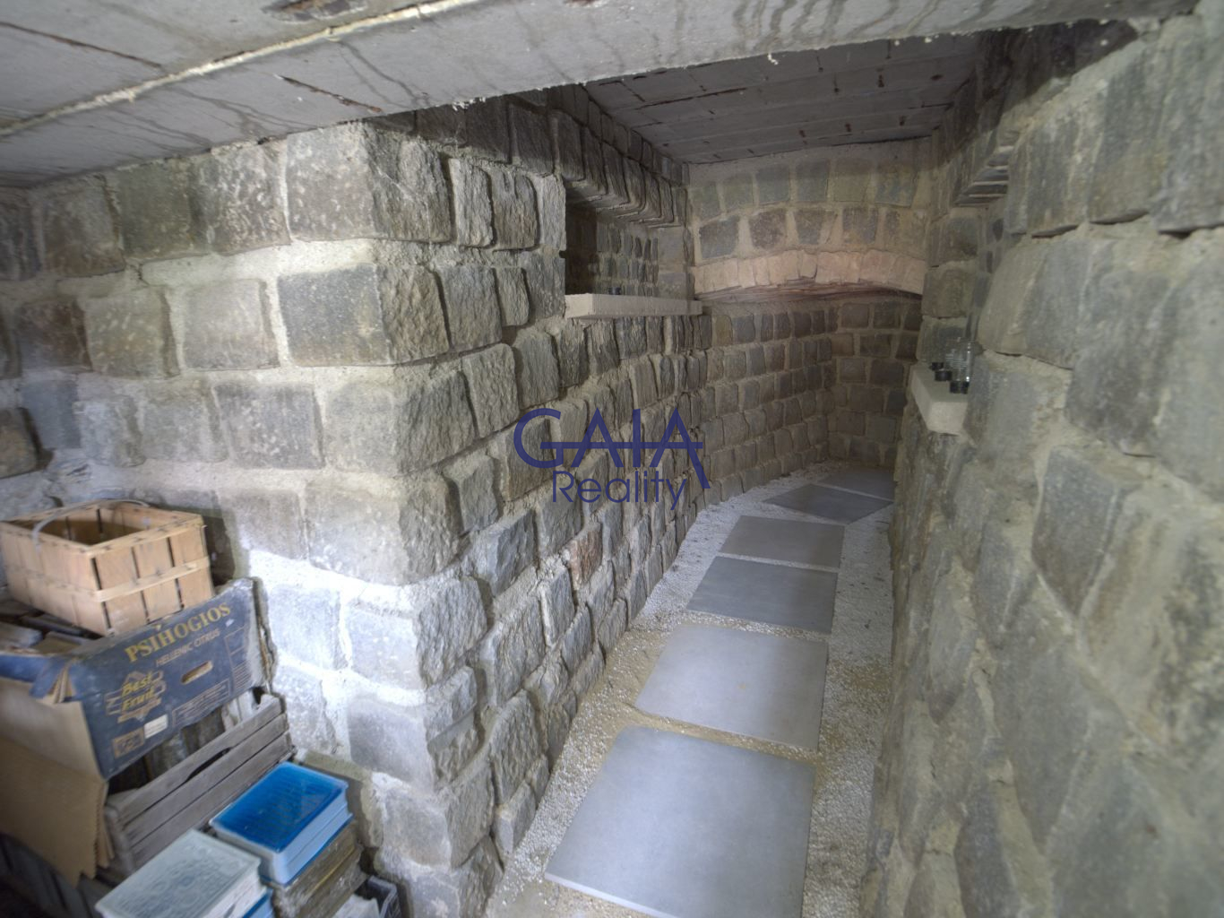 Rodinný dům 7+1 kousek od města i dálnice - obrázek č.14