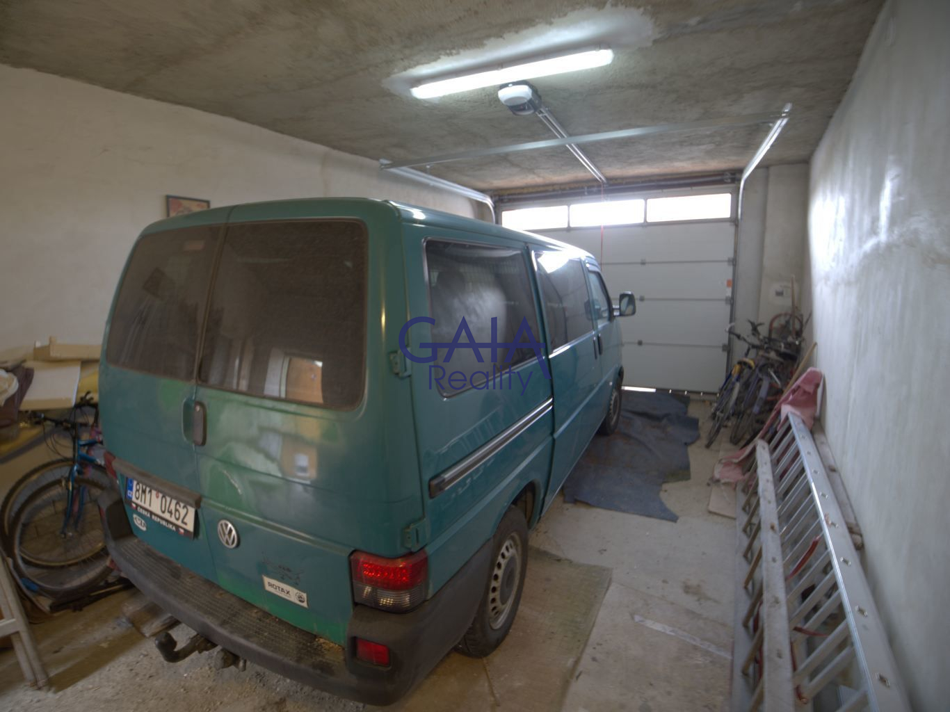 Rodinný dům 7+1 kousek od města i dálnice - obrázek č.15