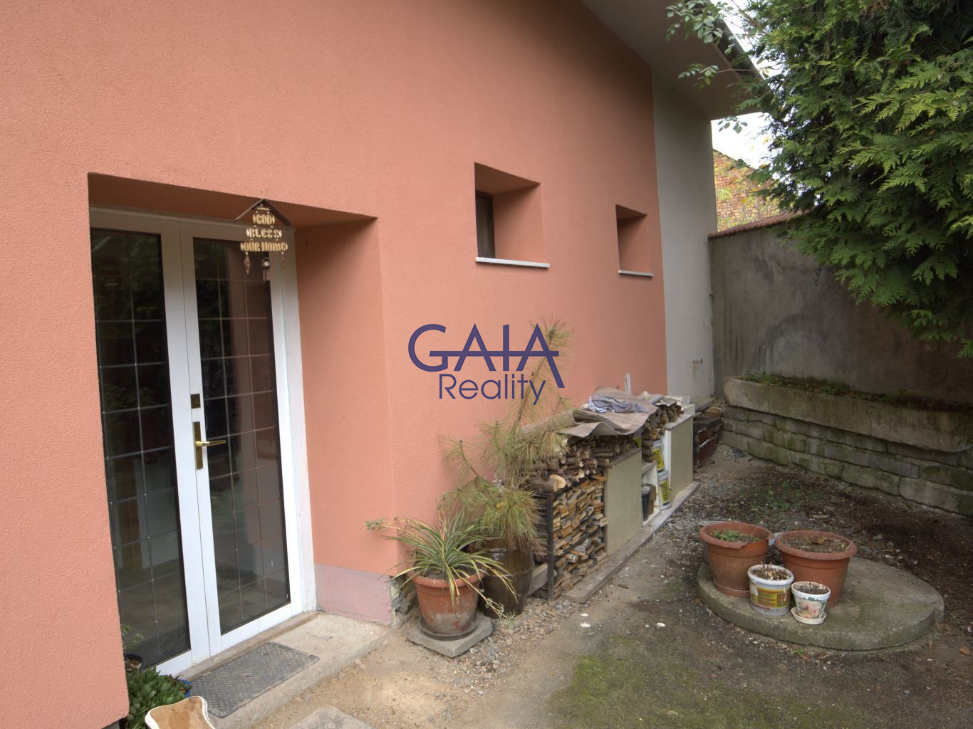 Rodinný dům 7+1 kousek od města i dálnice - obrázek č.16