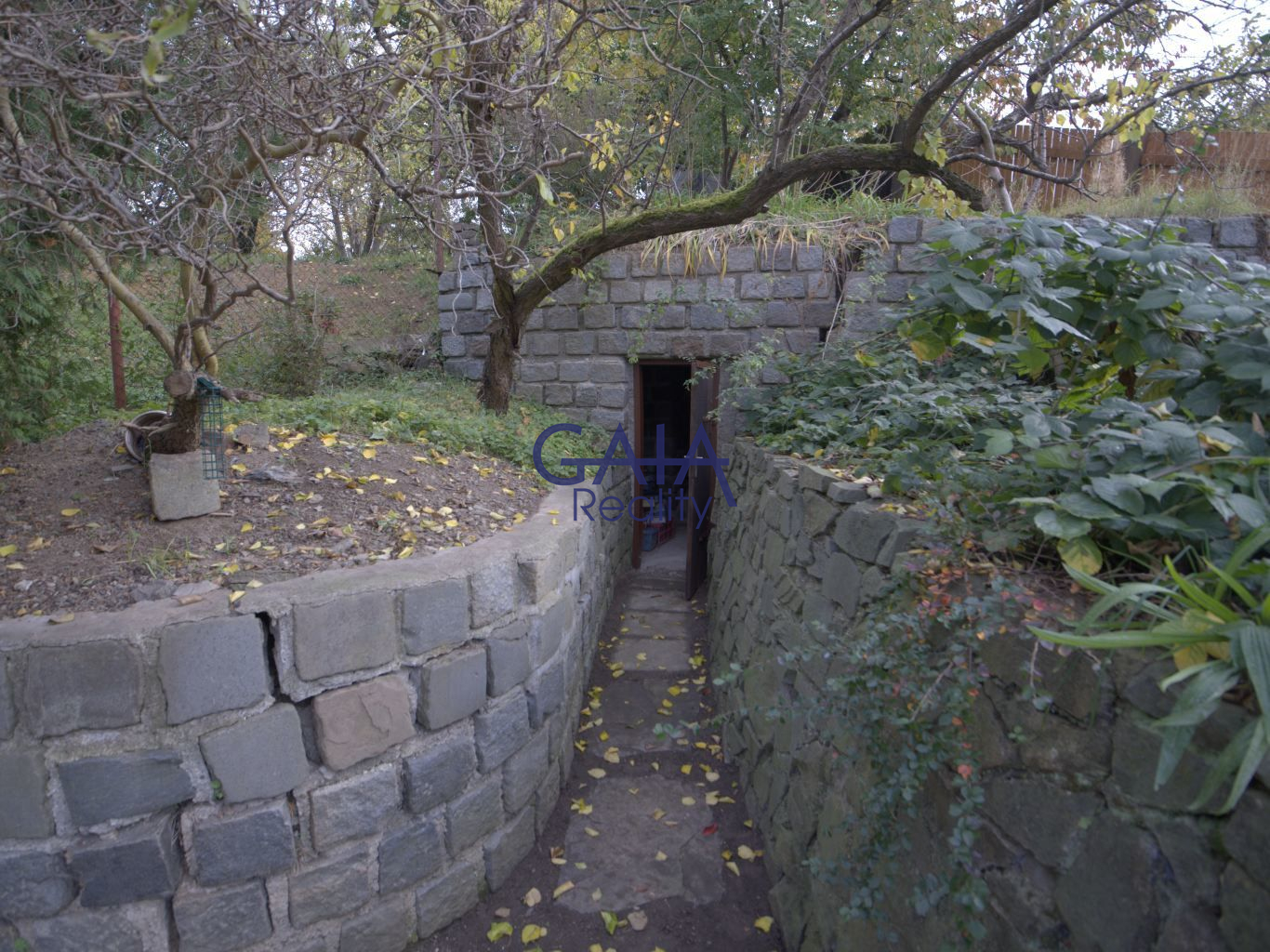 Rodinný dům 7+1 kousek od města i dálnice - obrázek č.18