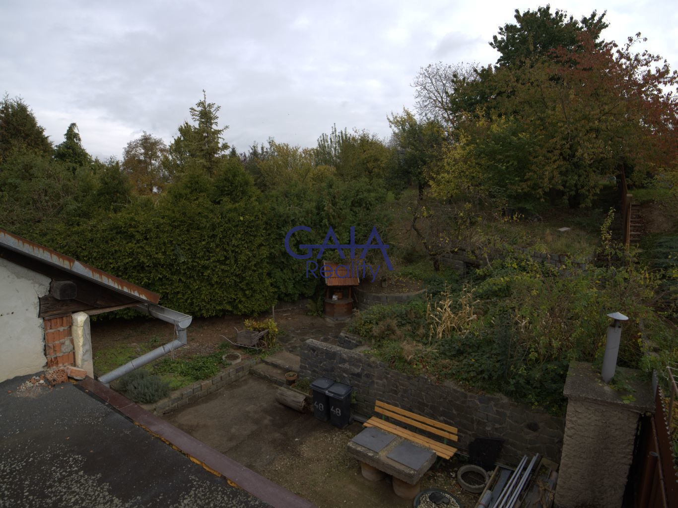 Rodinný dům 7+1 kousek od města i dálnice - obrázek č.21