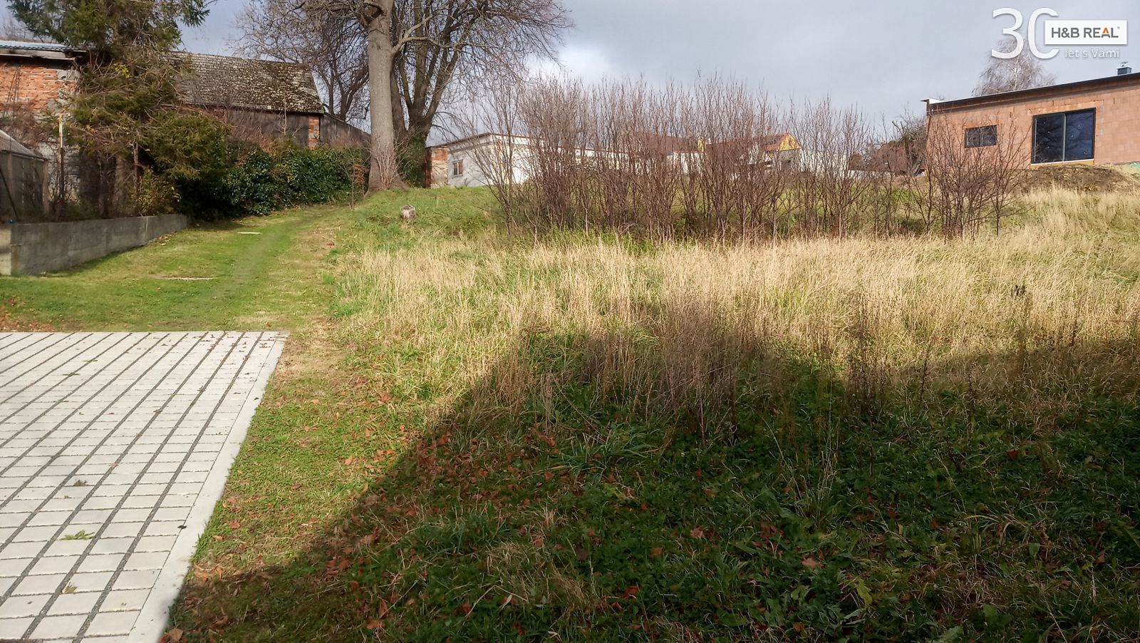 Prodej stavebního pozemku (Kunovice, 1049 m2) - titulní obrázek--