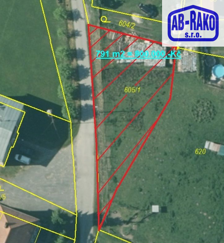 pozemek_k_zastaveni_v_centru_unikatni_obce_sedlo