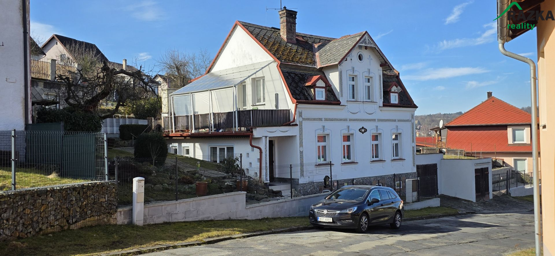 dvougeneracni_rd_tachov_ul._na_strani