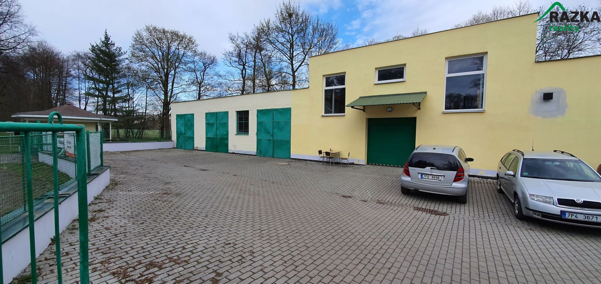 Garáž / skladové prostory (33 m2) Tachov - Minerálka - titulní obrázek--