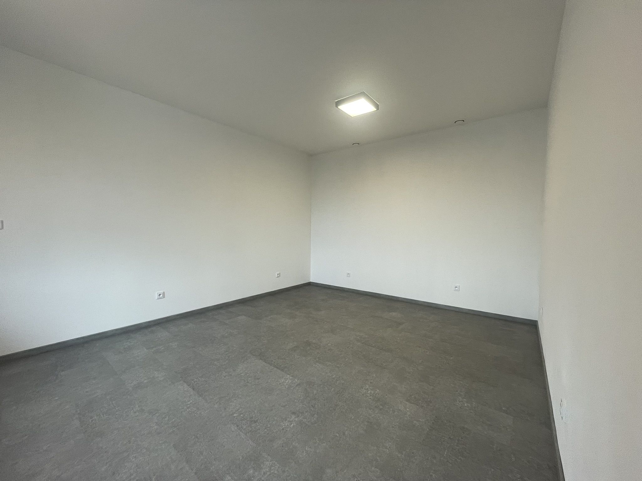 Pronájem,  Byt 1+kk, 29m2, Hulín - titulní obrázek--
