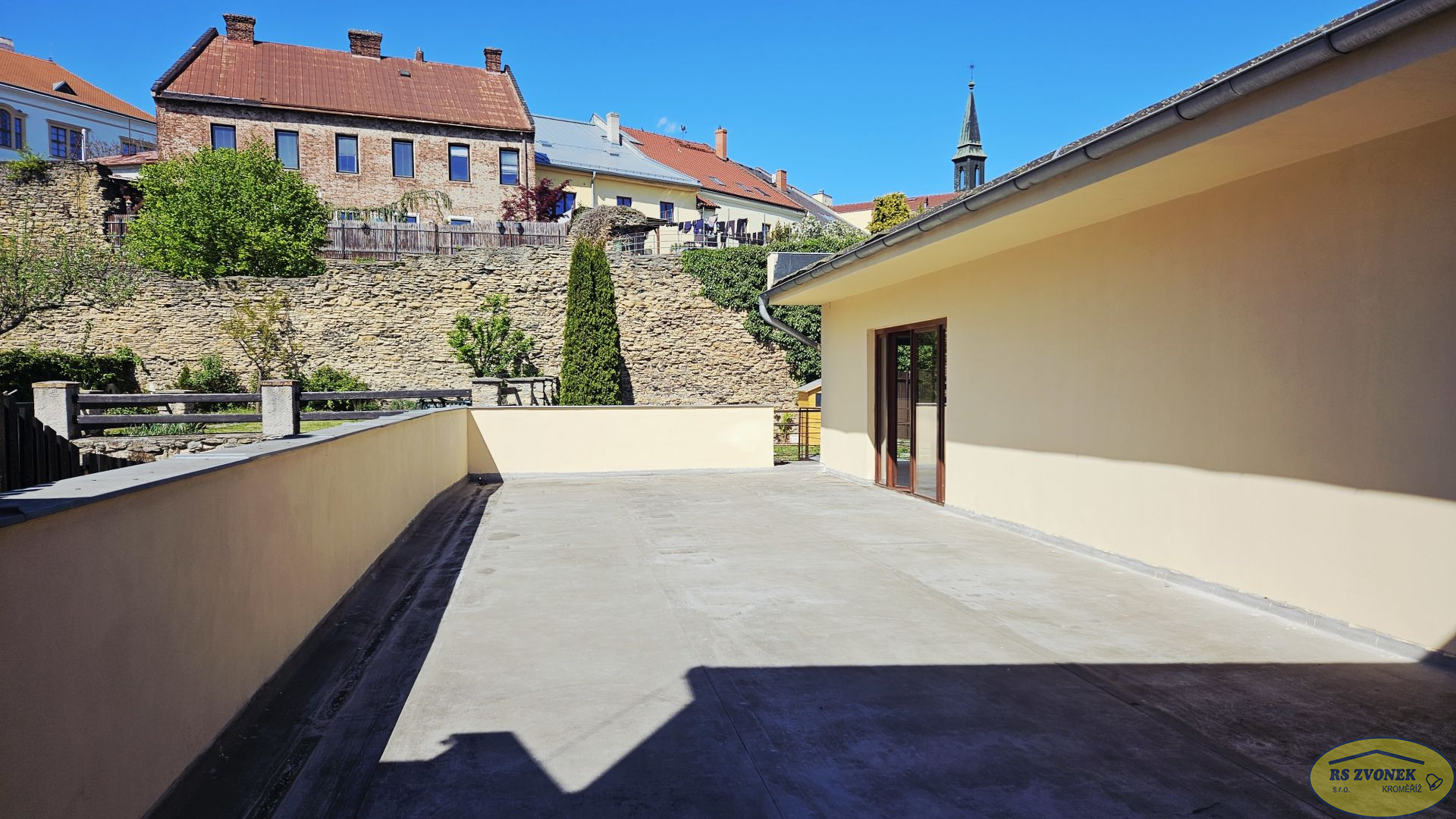 Pronájem BOV 4+KK s terasou a zahrádkou, Přerov, centrum - titulní obrázek--