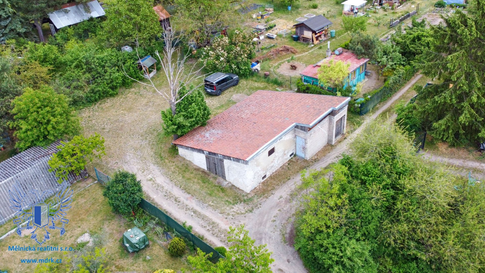 Prodej stodoly se sklepem na Mělníku - titulní obrázek--