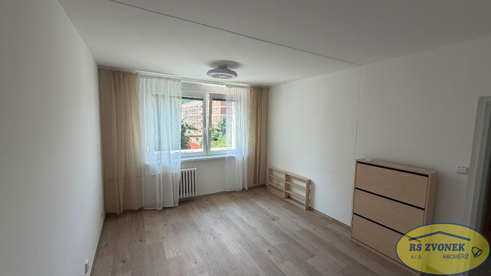 Pronájem bytu 1+1 Zborovská, Zlín, Příluky - titulní obrázek--