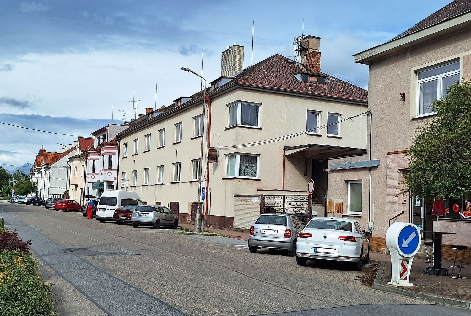 Pronájem kanceláře v Týništi nad Orlicí, ulice Čapkova. - titulní obrázek--